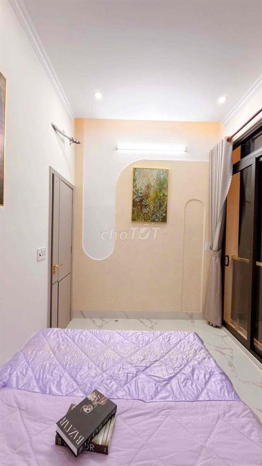 bán nha hem 9 pham ngoc hưng