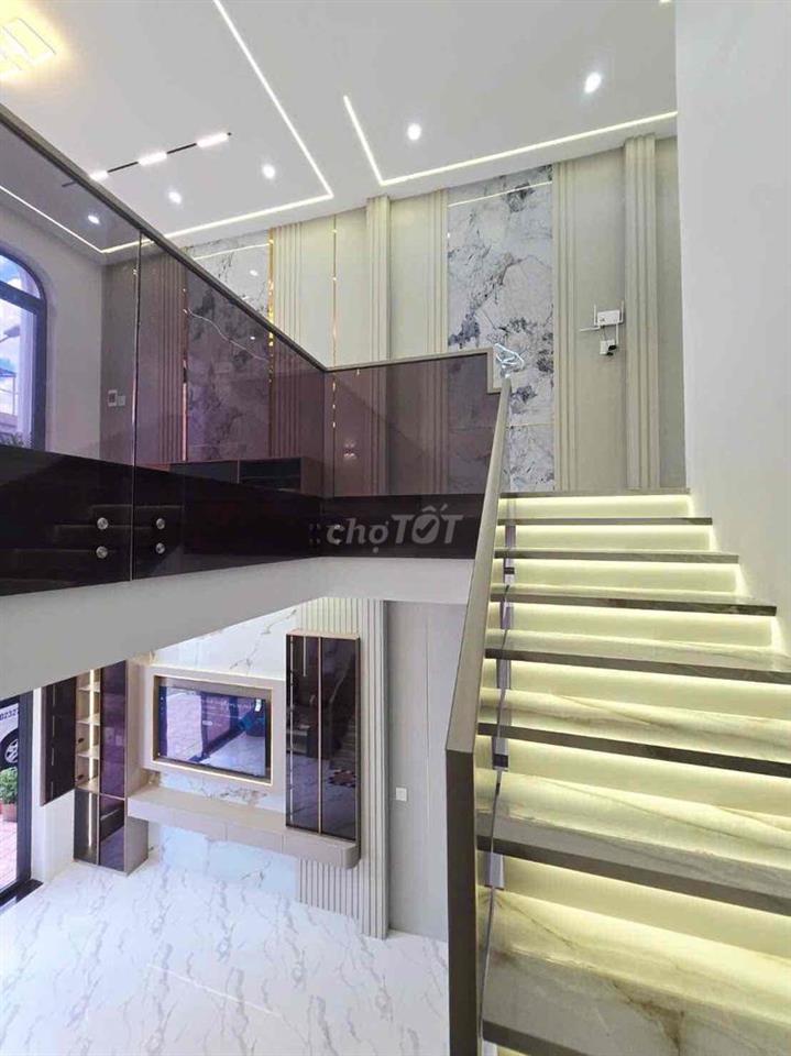 BÁN NHÀ LUXURY - KHU VĂN HOÁ TÂY ĐÔ