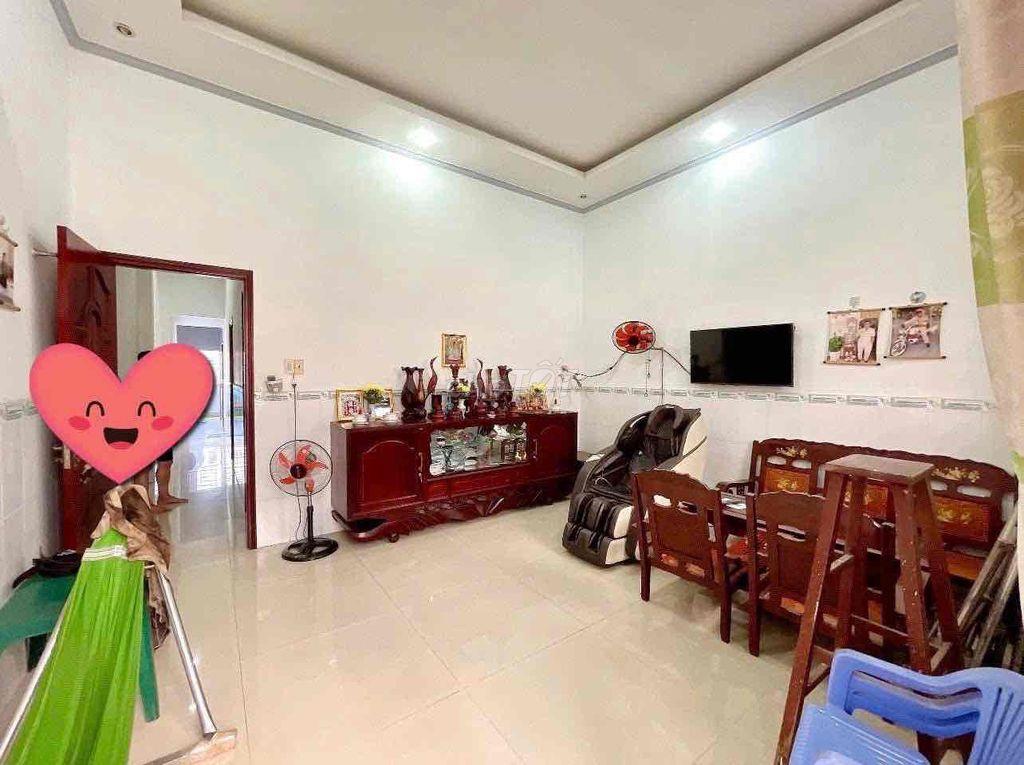 NHÀ TRỆT LẦU BÁN GẤP