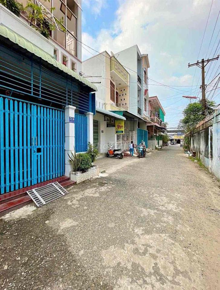NHÀ TRỆT LẦU BÁN GẤP