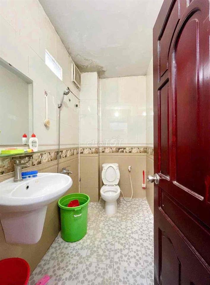 NHÀ TRỆT LẦU BÁN GẤP