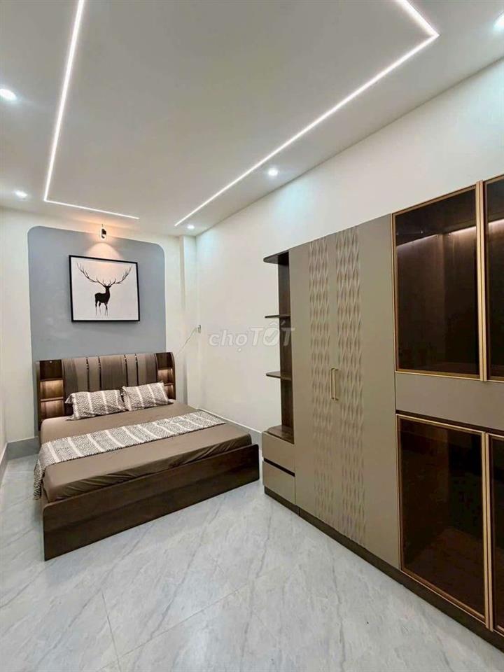 NHÀ 3 PHÒNG NGỦ - HẺM 132 NGUYỄN THỊ MINH KHAI