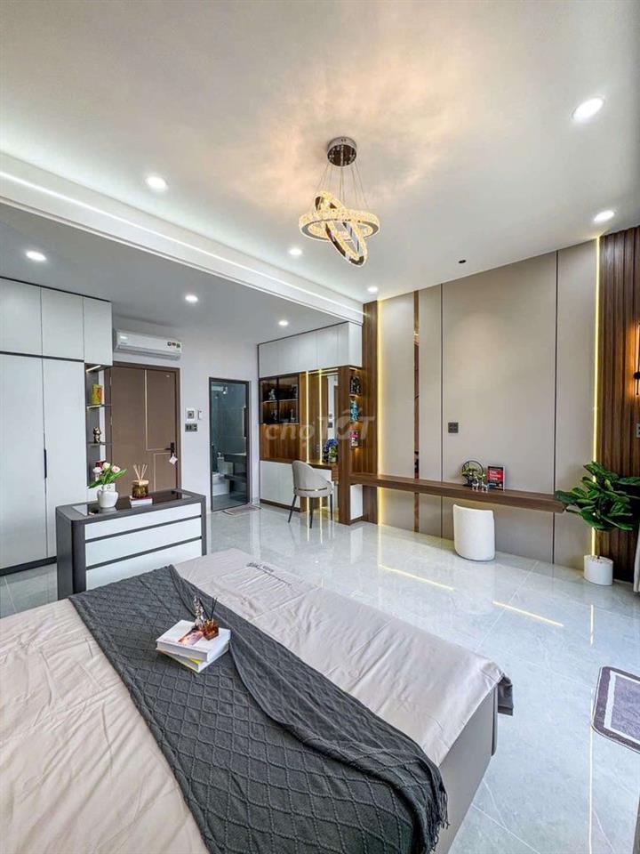 NHÀ CAO CẤP - KDC HỒNG LOAN