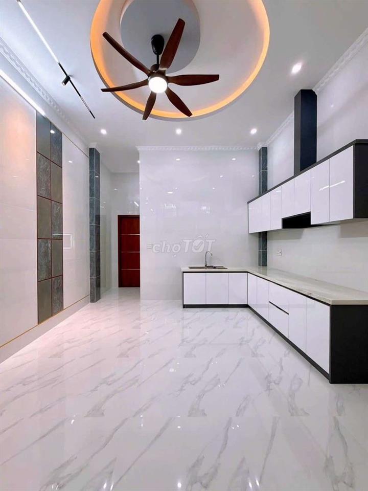NHÀ RỘNG RÃI - MẶT TIỀN ĐƯỜNG LÊ VĂN SÔ