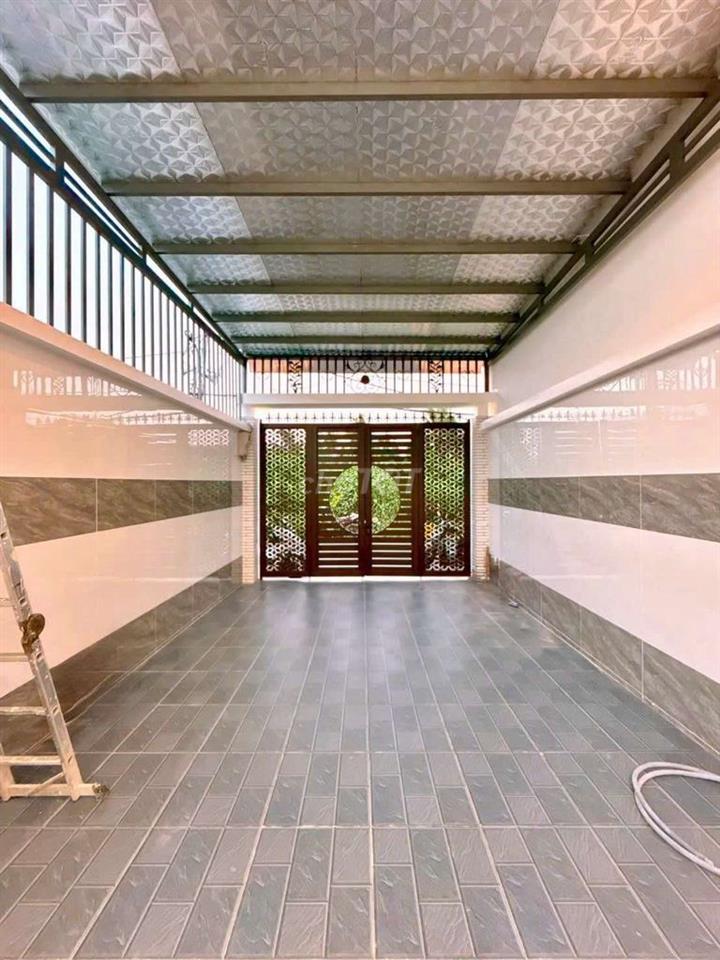 NHÀ RỘNG RÃI - MẶT TIỀN ĐƯỜNG LÊ VĂN SÔ
