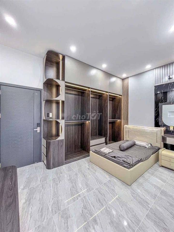 NHÀ TRỆT 3 LẦU - ĐƯỜNG NGUYỄN ĐỆ