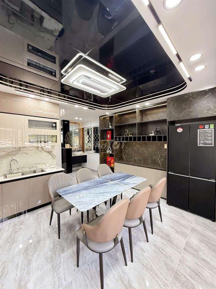 NHÀ TRỆT 3 LẦU - ĐƯỜNG NGUYỄN ĐỆ