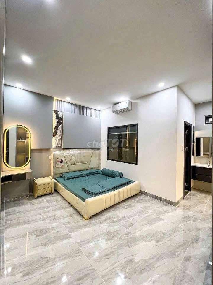 NHÀ TRỆT 3 LẦU - ĐƯỜNG NGUYỄN ĐỆ