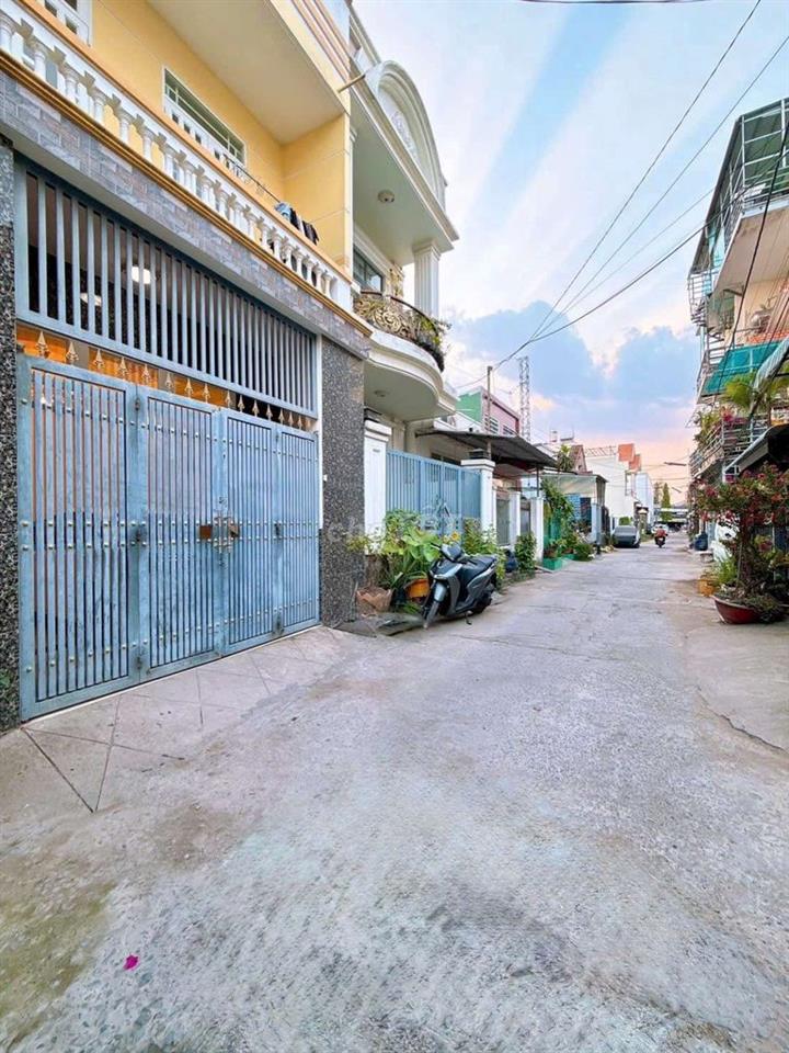 NHÀ 2 LẦU - KHU ĐẠI HỌC Y DƯỢC CẦN THƠ
