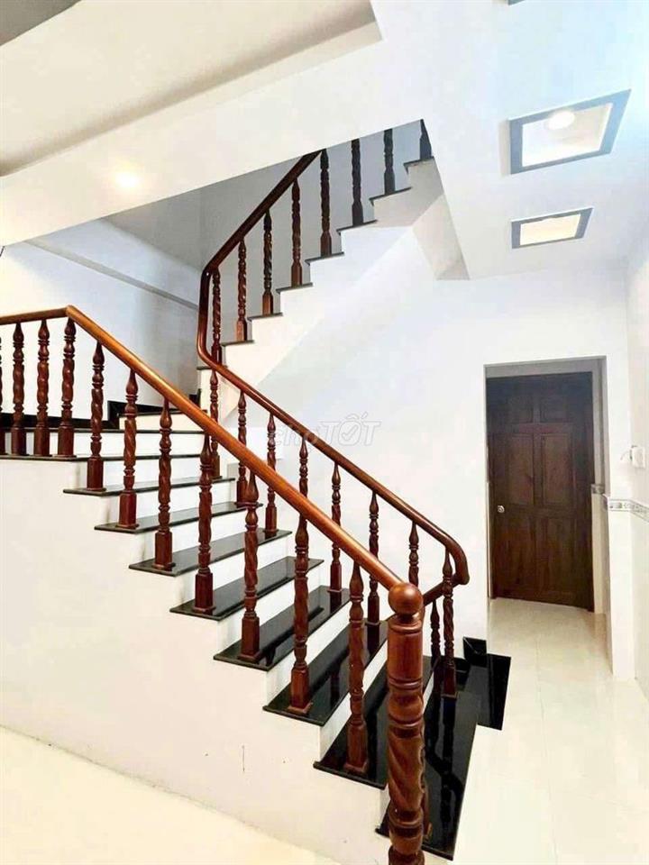 NHÀ 2 LẦU - HẺM 1 LÝ TỰ TRỌNG