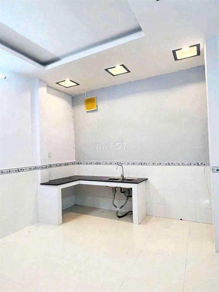 NHÀ 2 LẦU - HẺM 1 LÝ TỰ TRỌNG