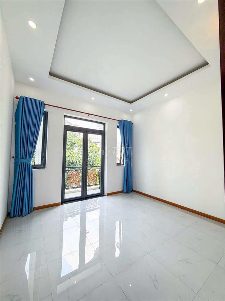 NHÀ 2 LẦU ĐẸP - KDC THỚI NHỰT 1