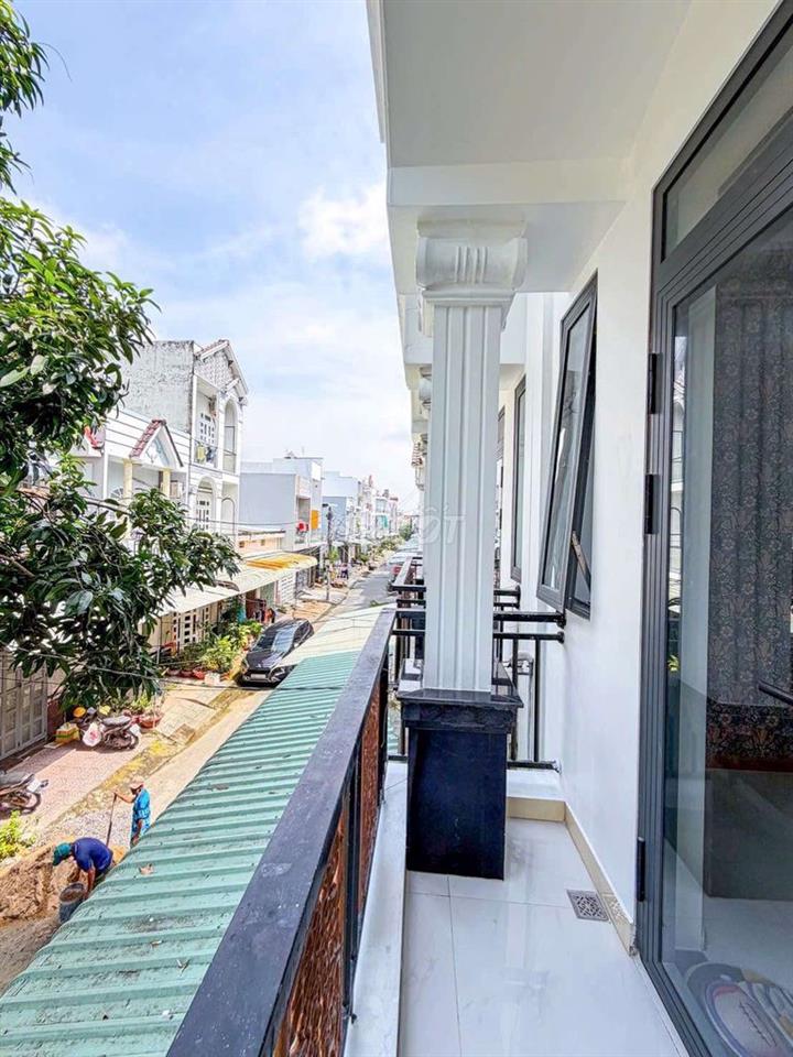 NHÀ 2 LẦU ĐẸP - KDC THỚI NHỰT 1