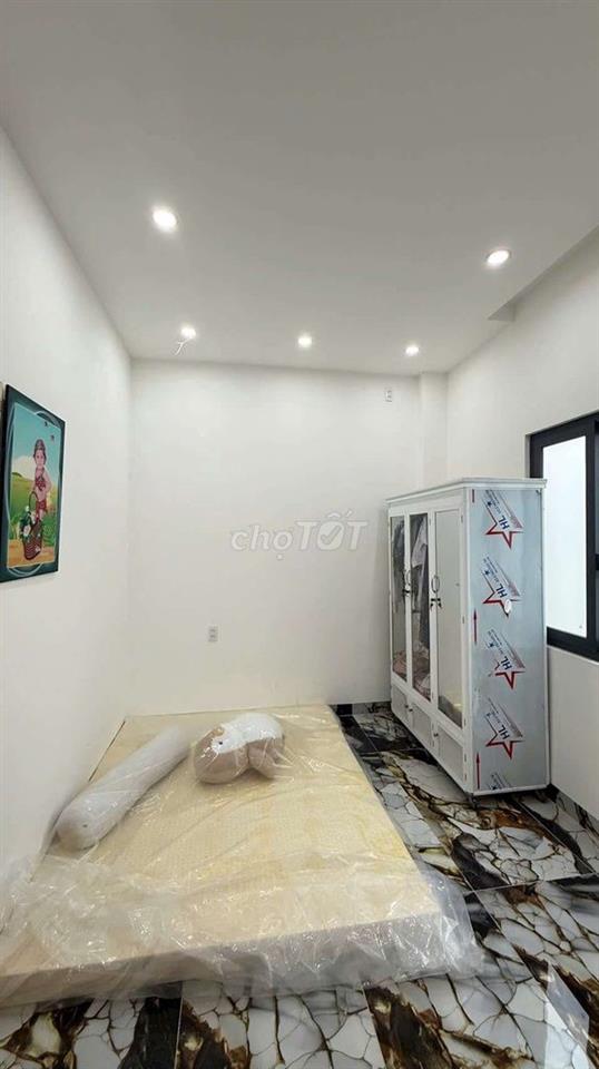 ĐƯỜNG B12 KDC HƯNG PHÚ 1 - NHÀ 2 LẦU SÂN THƯỢNG