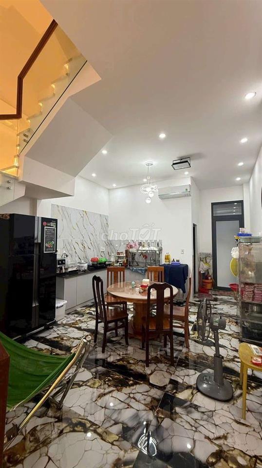 ĐƯỜNG B12 KDC HƯNG PHÚ 1 - NHÀ 2 LẦU SÂN THƯỢNG
