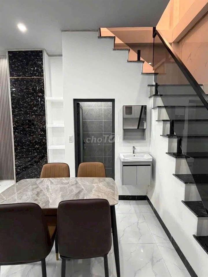 NHÀ XÂY MỚI - HẺM 67 HÙNG VƯƠNG