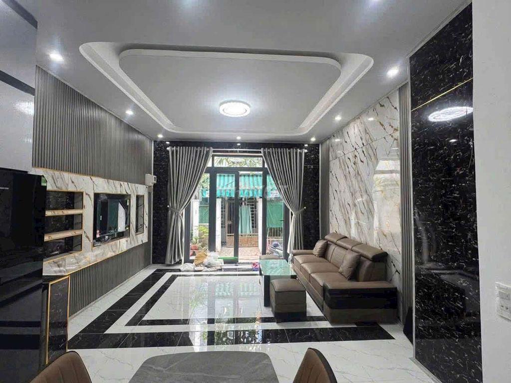 NHÀ XÂY MỚI - HẺM 67 HÙNG VƯƠNG