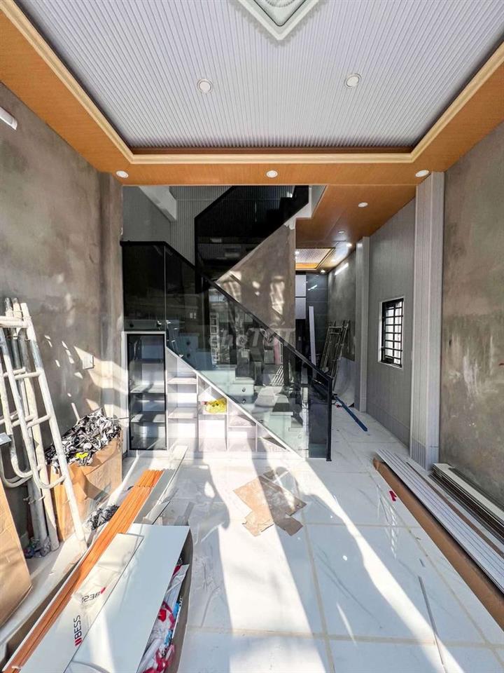 NHÀ 2 LẦU XÂY MỚI - GẦN CHỢ AN CƯ