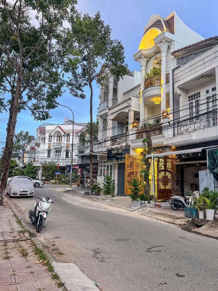 NHÀ CAO CẤP - VỊ TRÍ SÁNG ĐẸP
