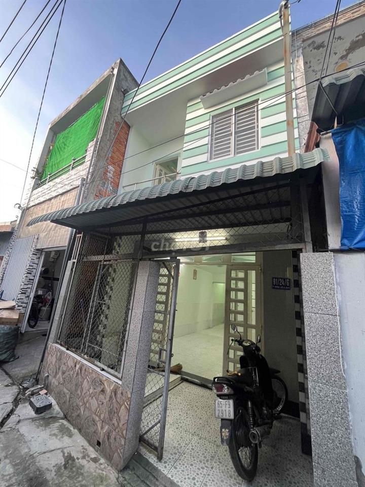 Nhà bán 4x13.3m