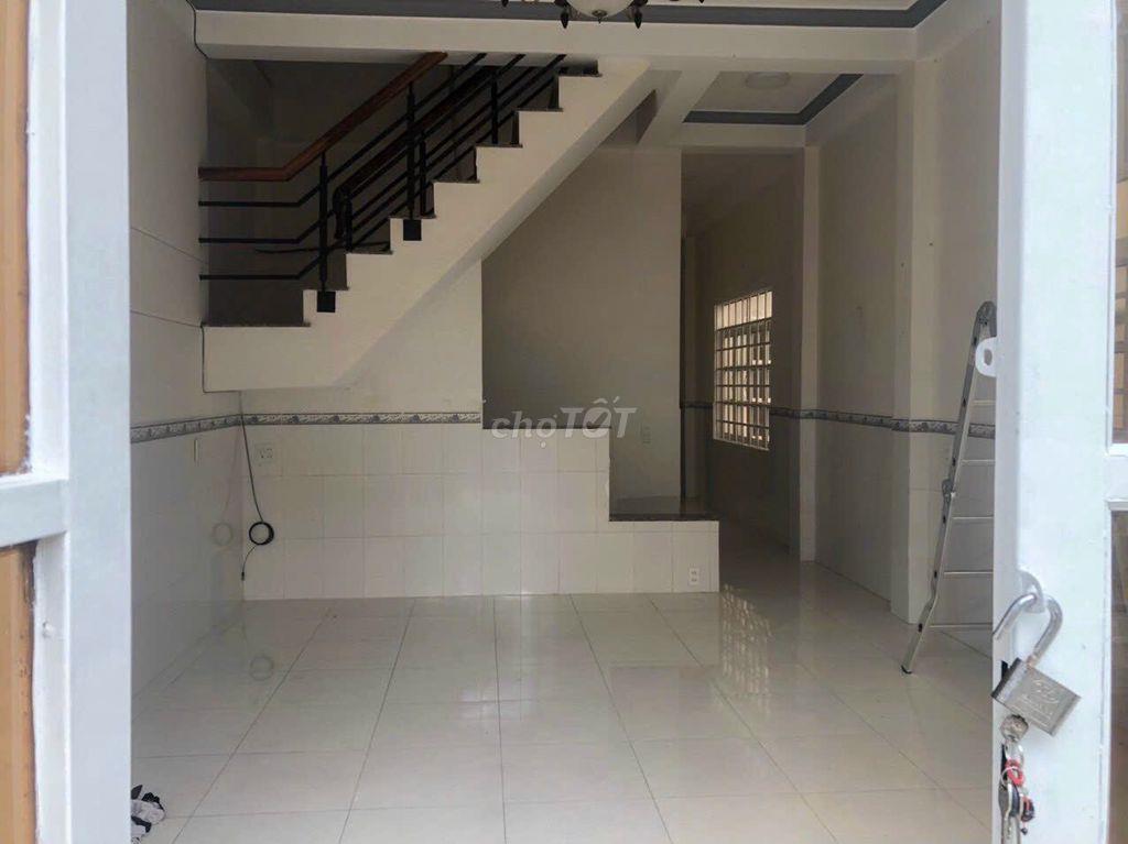 Nhà hẻm, ô tô 2 chiều, nở hậu