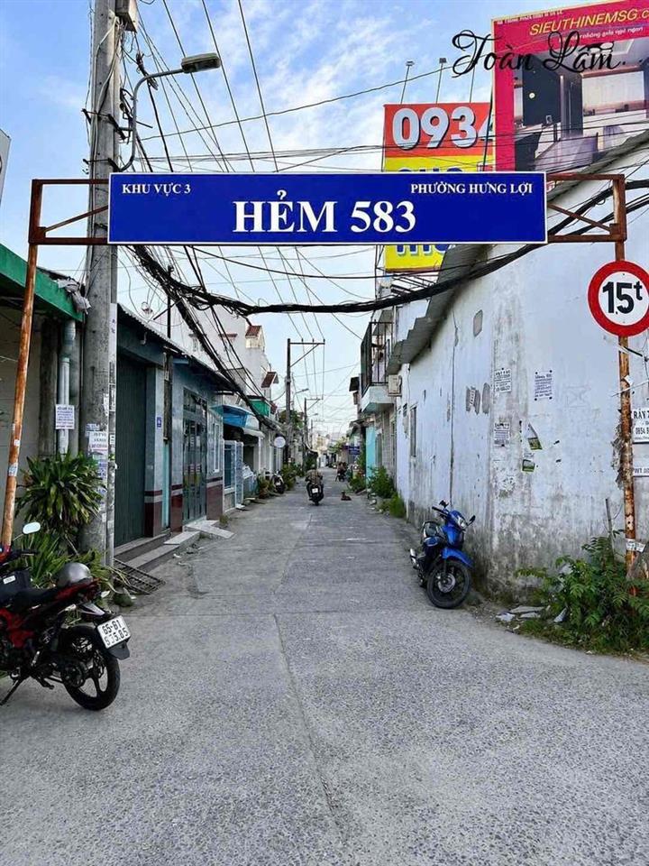 BAN NHA  CHUC CHINH HEM 583 ĐƯỜNG 30/4