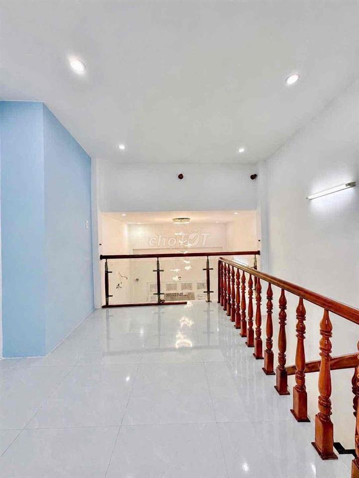 BAN NHA HẺM 70 TRAN HUNG DAO