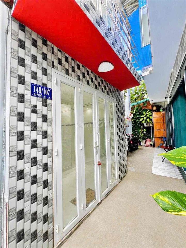 BAN NHA HẺM 149 ĐƯỜNG 30/4