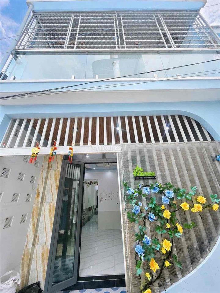 BAN NHÀ HEM 90 HÙNG VƯƠNG