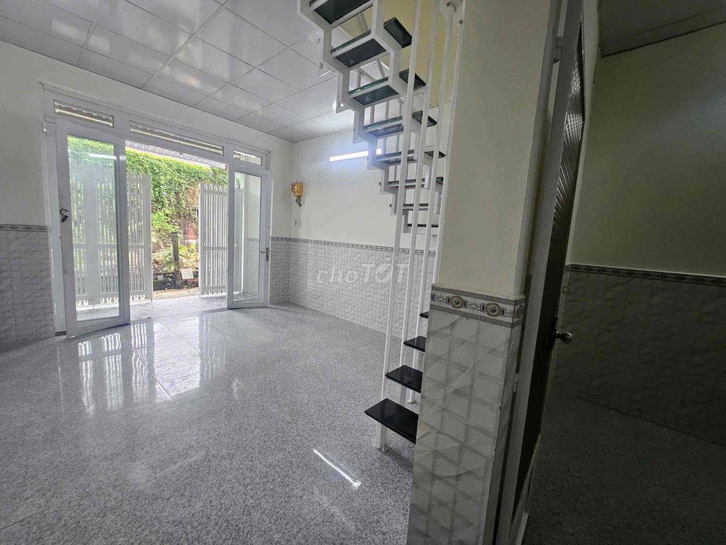 BAN NHA HEM 233 NGUYỄN VĂN CÙ