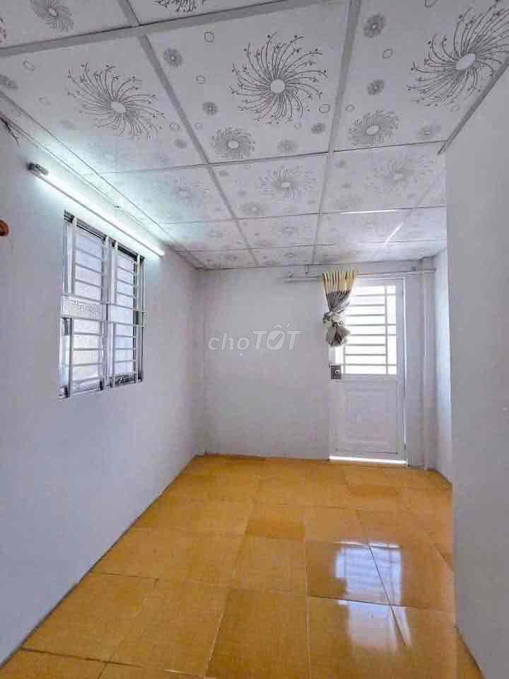 ban nha hem 4 bui huu nghĩa