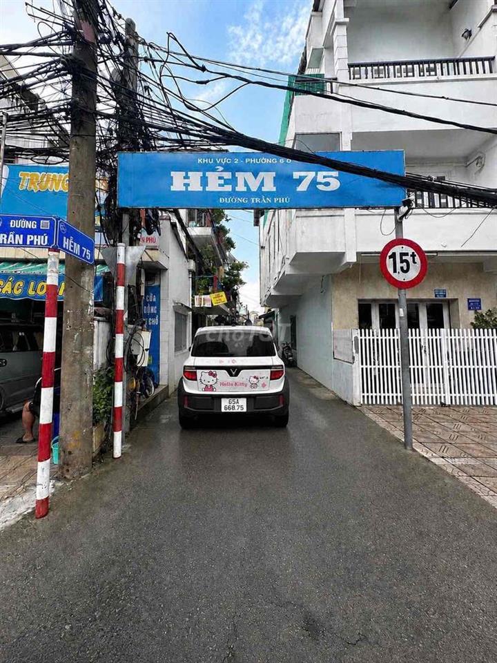 BAN NEN HEM 75 TRẦN PHÚ
