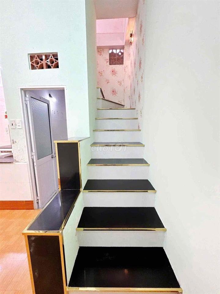 BÁN NHÀ HẺM 78 XO VIẾT NGHỆ TINH
