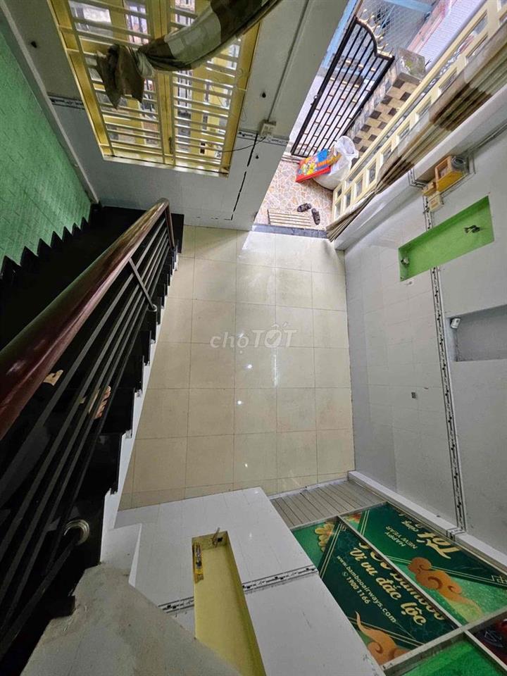 BAN NHA HẺM 50 Quang trung