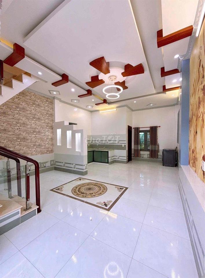 BAN NHA HEM 112 HOANG QUỐC VIỆT
