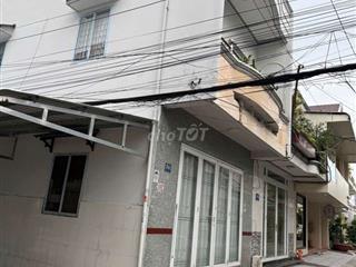 BÁN GẤP NHÀ 1 TRỆT 1 LẦU - DT 5x12M - SÀN 120M2 - CÓ SÂN ĐẬU Ô TÔ 