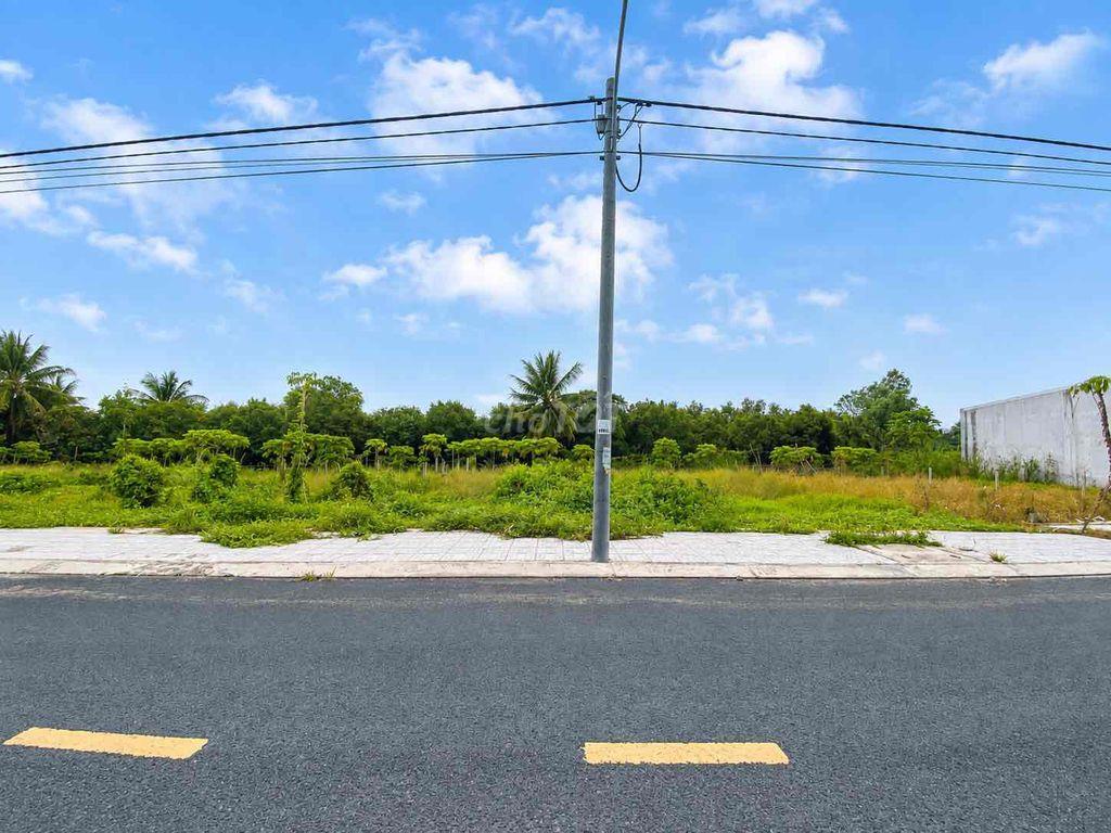 Hàng Hiếm Cặp Nền Đẹp Gần Chợ Đông Phú
