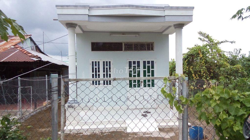 Bán nhà đường 4,5m xe hơi chạy, đi qua Ninh Kiều gần, giá rẻ.