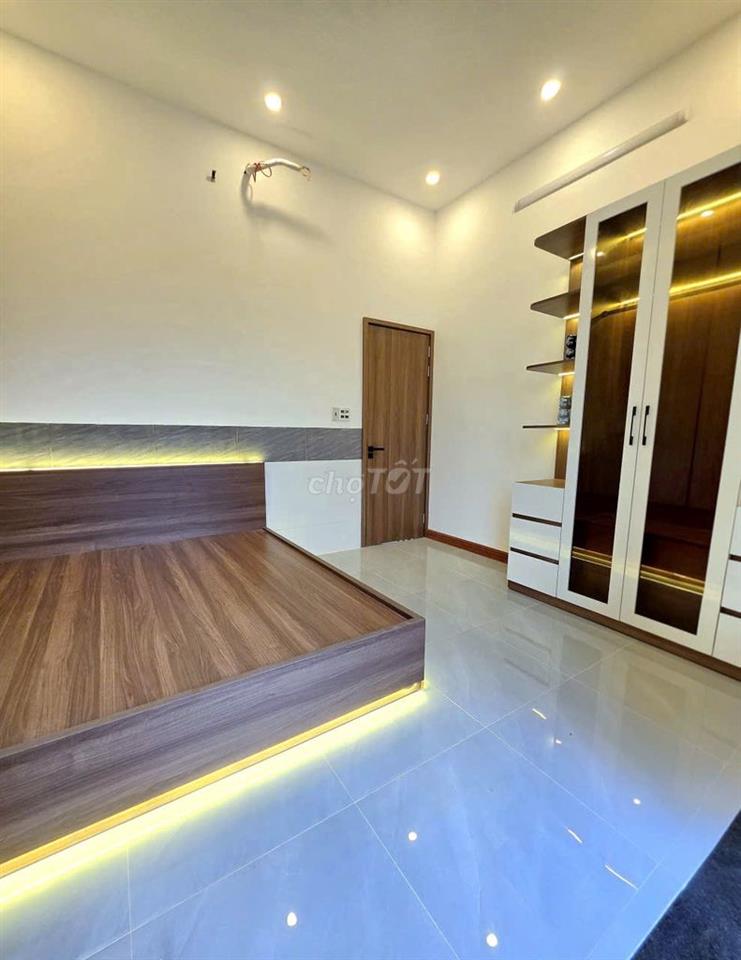 NHÀ MẶT TIỀN LỘ 12M GIÁ QUÁ RẺ CÁCH HUỲNH THỊ NỞ 15M