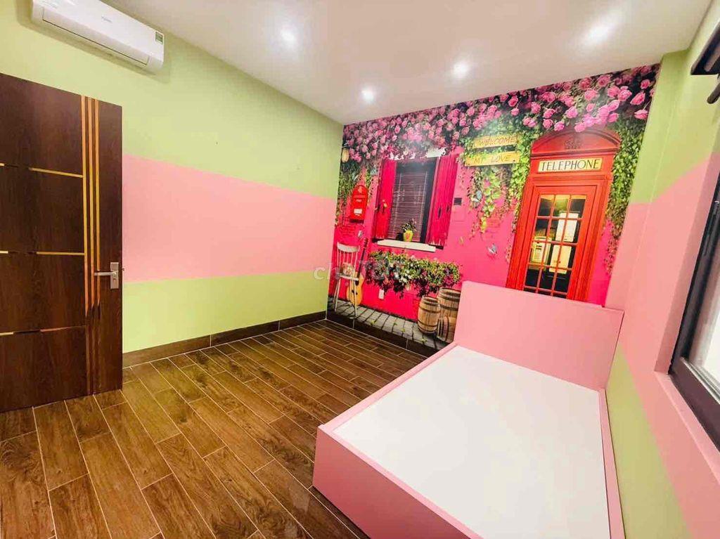 Nhà 1 trệt 2 lầu Hồng Loan hướng Đông Nam tài lộc