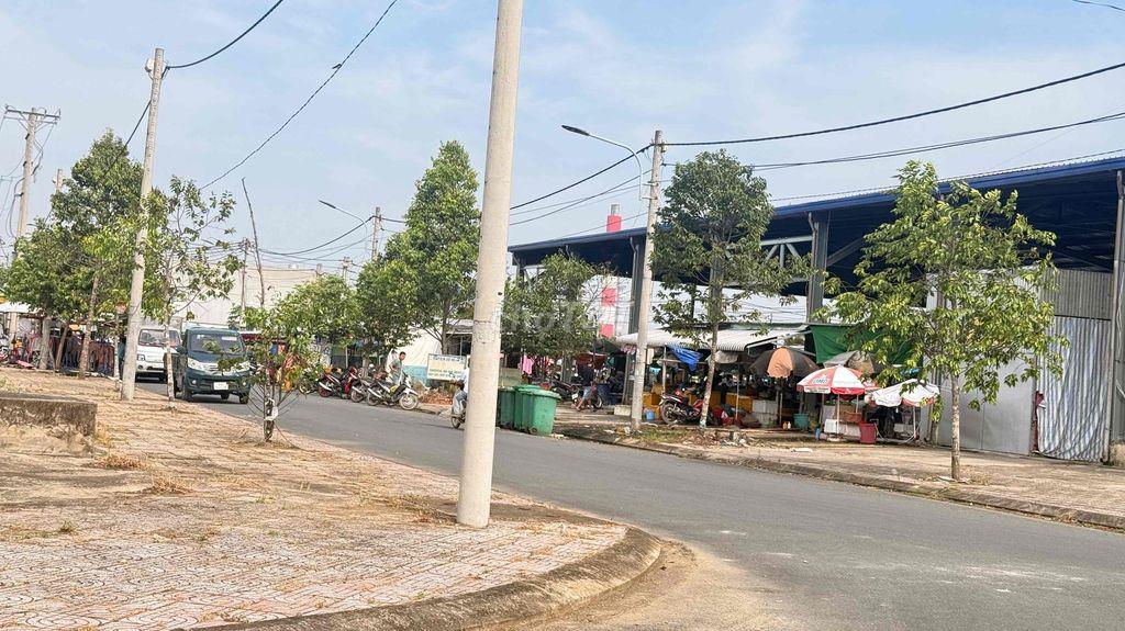 Nền Hưng Phát Mái Dầm hàng hiếm giá rẻ nhất