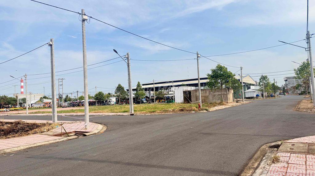 Nền Hưng Phát Mái Dầm hàng hiếm giá rẻ nhất