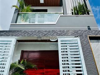 Bán nhà mới xây