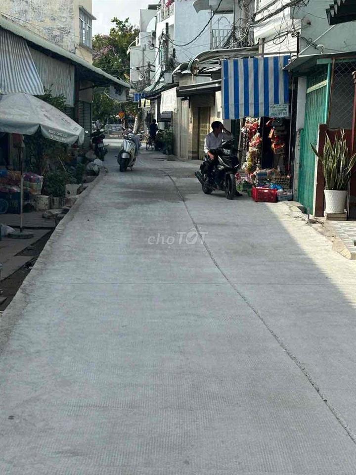 bán nhà 200 m2 diện chợ An cư cách bờ hồ 40 m
