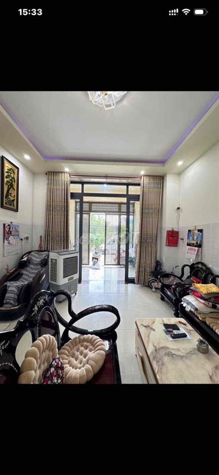 Nhà mặt tiền bờ kè, công viên