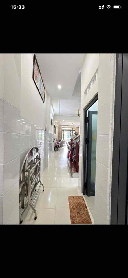 Nhà mặt tiền bờ kè, công viên