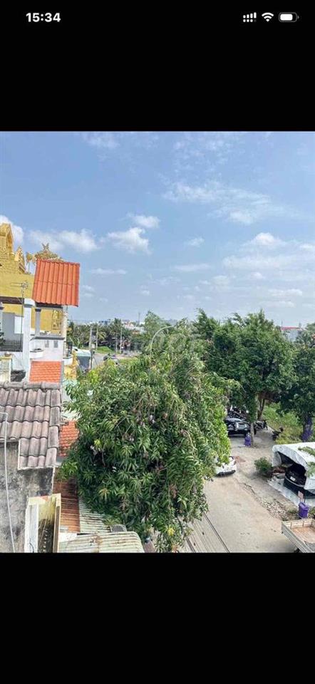 Nhà mặt tiền bờ kè, công viên