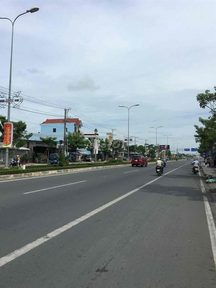NHÀ MẶT TIỀN LÊ HỒNG PHONG