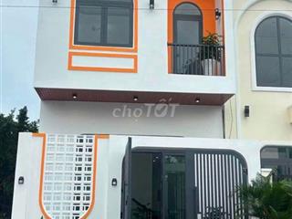 Bán nhà trệt lầu mới hoàn thiện tại KDC Đông Phú, Châu Thành, Cần Thơ