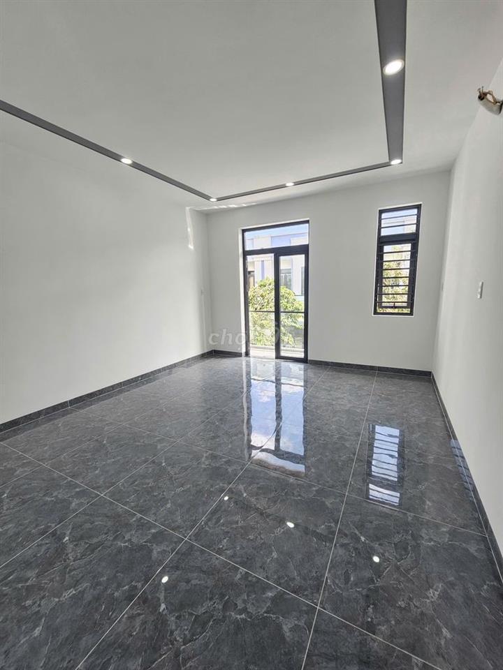 B.án nhà 1 trệt + 1 lầu đường C4 KDC Phú An, phường Hưng Phú, Cần Thơ